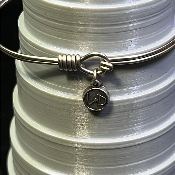 Luca & Danni Cardinal Bracelet - Picture 5 of 5